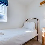 3 Bed In Oc-w1001